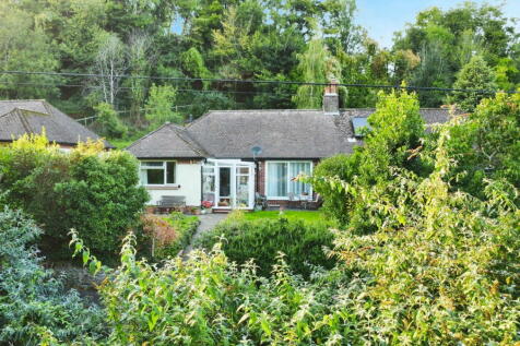 2 bedroom semi-detached bungalow for sale