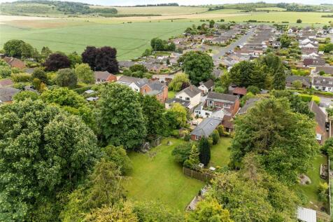 East Gomeldon Road, Salisbury SP4 5 bed detached house for sale