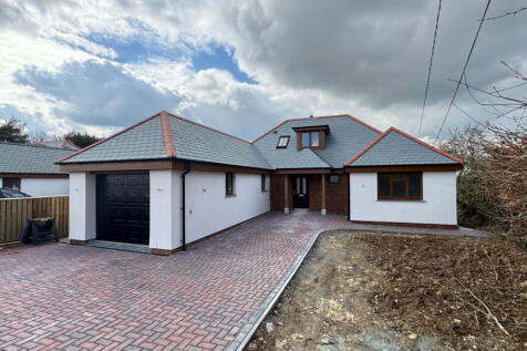 Launceston PL15 3 bed detached house for sale