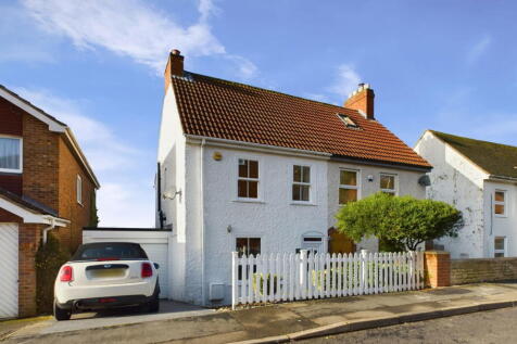 Fox Elms Road, Gloucester GL4 3 bed semi