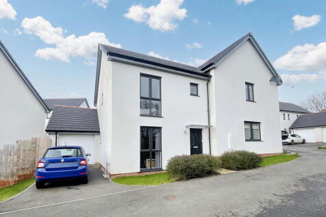 Foggintor Grove, Tavistock PL19 3 bed semi