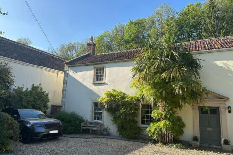 Back Lane, Shepton Mallet BA4 4 bed semi