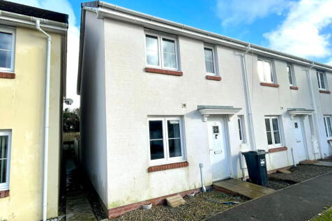 Raleigh Gardens, Bodmin PL31 3 bed end of terrace house for sale