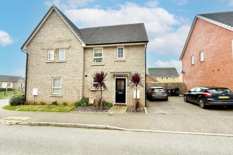 Dartmoor Way, Cullompton EX15 3 bed semi