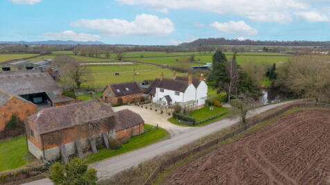 6 bedroom country house for sale