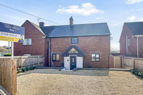 3 bedroom semi-detached house for sale