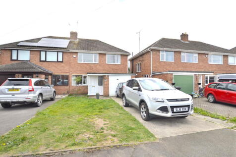 Porchester Road, Gloucester GL3 3 bed semi