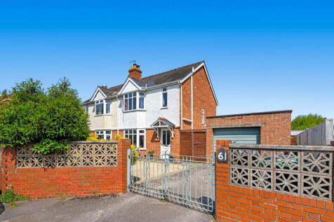 Hucclecote Road, Gloucester GL3 3 bed semi