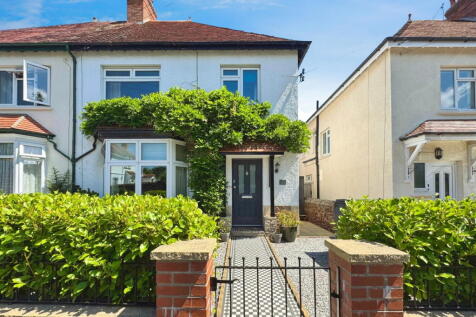 Alexandra Road, Minehead TA24 4 bed semi