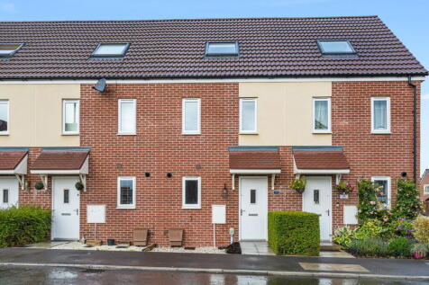 Atkyns Drive, Gloucester GL4 3 bed townhouse for sale