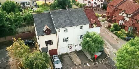 4 bedroom terraced house for sale