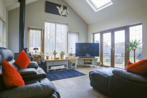 Maes Aneurin Bevan, Tredegar NP22 7 bed detached house for sale