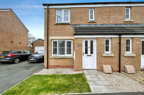 3 bedroom semi-detached house for sale