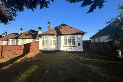 4 bedroom detached bungalow for sale