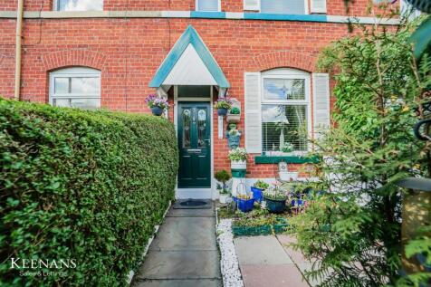 4 bedroom terraced house for sale