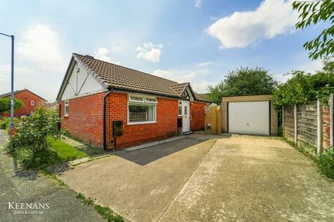 2 bedroom detached bungalow for sale