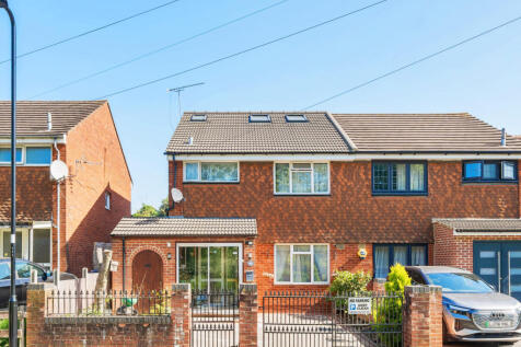 4 bedroom semi-detached house for sale