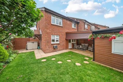 1 bedroom end of terrace house for sale