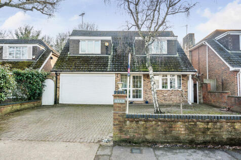 Warren Road, Ickenham, Uxbridge 4 bed detached house for sale