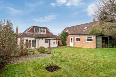 Whitehaven, Horndean 4 bed detached house for sale