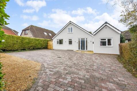 South Road, Horndean 3 bed detached house for sale
