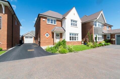 4 bedroom detached house for sale