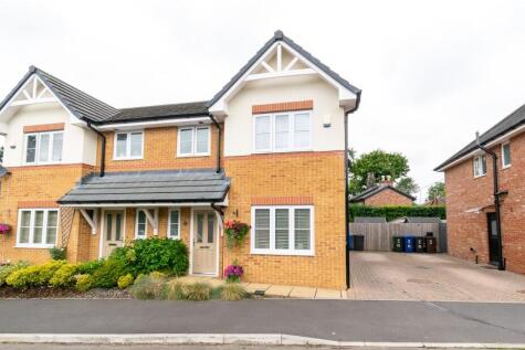 3 bedroom semi-detached house for sale