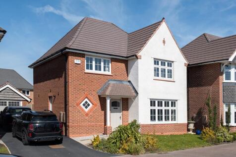 4 bedroom detached house for sale