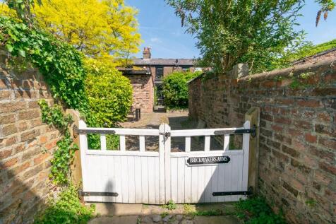 2 bedroom cottage for sale