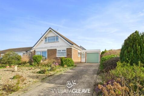 Dinerth Hall Road, Colwyn Bay LL28 2 bed bungalow for sale