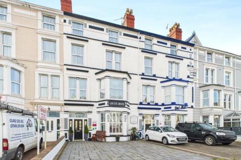 9 bedroom terraced house for sale