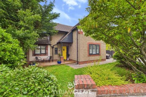2 bedroom detached house for sale