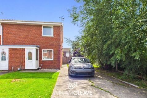 2 bedroom semi-detached house for sale