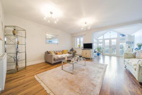 Sonning Crescent, North Bersted 4 bed semi