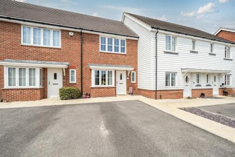 Lakeland Avenue, Bersted Park 3 bed terraced house for sale