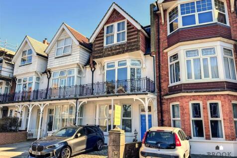 Vicarage Road, Eastbourne BN20 5 bed terraced house for sale