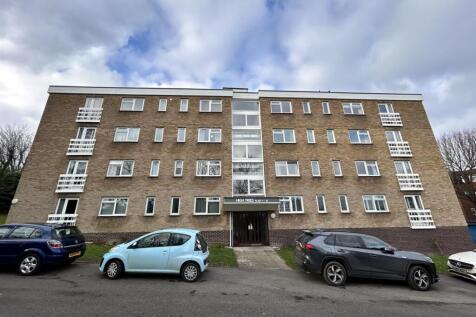 High Trees, Carew Road, Eastbourne BN21 2 bed apartment for sale