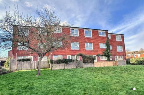 Fountains Close, Eastbourne BN22 1 bed flat for sale