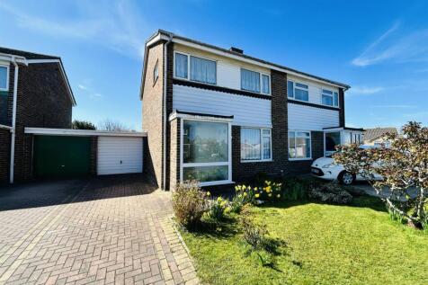 Swinburne Avenue, Eastbourne BN22 3 bed semi