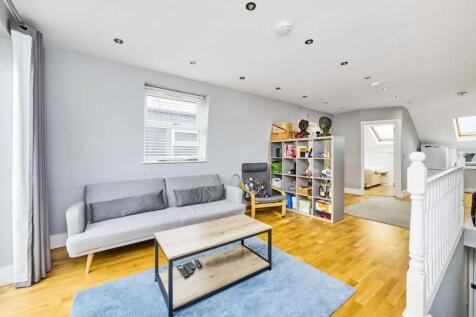 Fairlight Road, London SW17 1 bed flat for sale