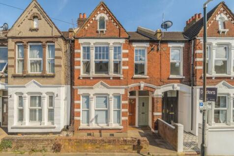 Tynemouth Road, Mitcham CR4 3 bed maisonette for sale