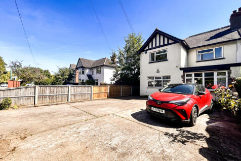 4 bedroom semi-detached house for sale