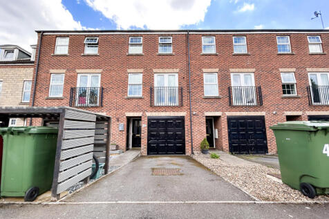 4 bedroom town house for sale