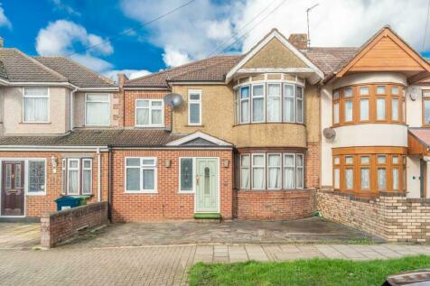 5 bedroom semi-detached house for sale