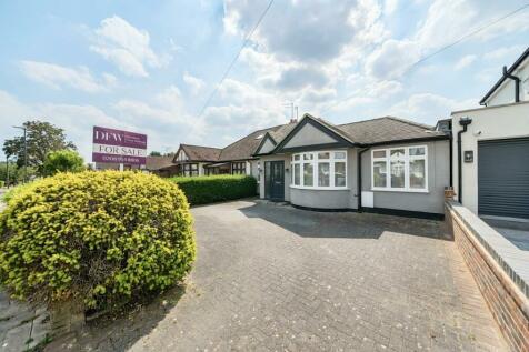 3 bedroom semi-detached bungalow for sale