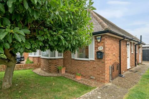 2 bedroom semi-detached bungalow for sale