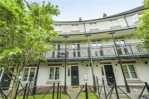 Lady Aylesford Avenue, Stanmore HA7 5 bed terraced house for sale