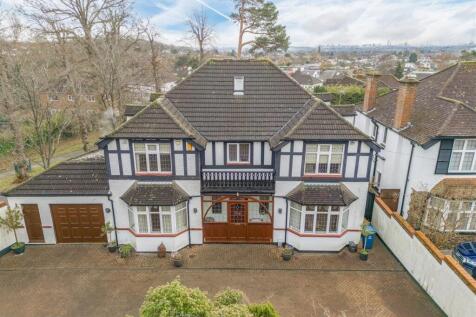 Elms Road, Harrow HA3 7 bed detached house for sale