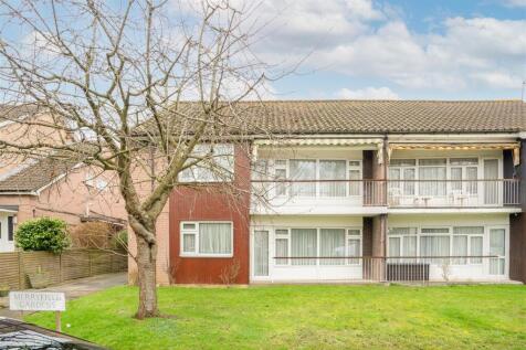 Merryfield Gardens, Stanmore HA7 3 bed flat for sale