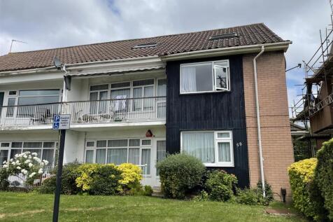 Dene Gardens, Stanmore HA7 3 bed flat for sale